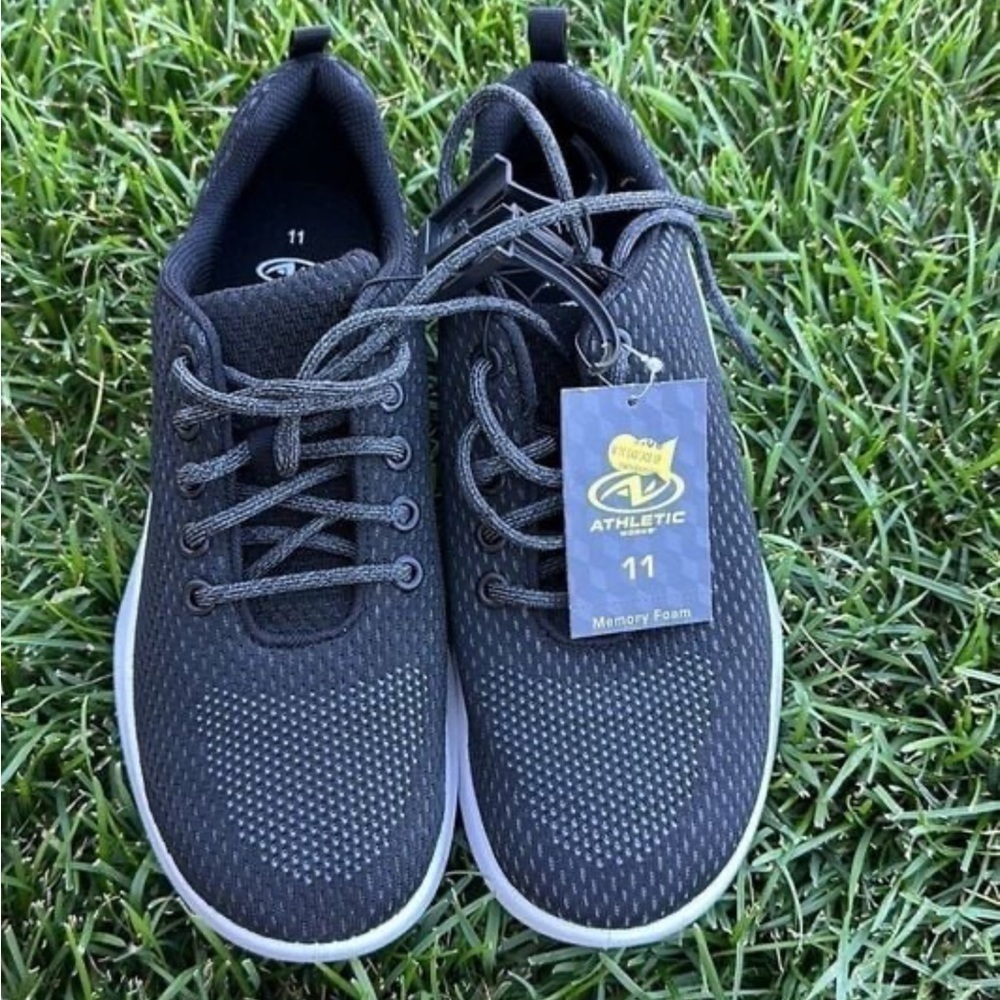 Athletic Works Women's Lifestyle Jogger Sneakers size 11